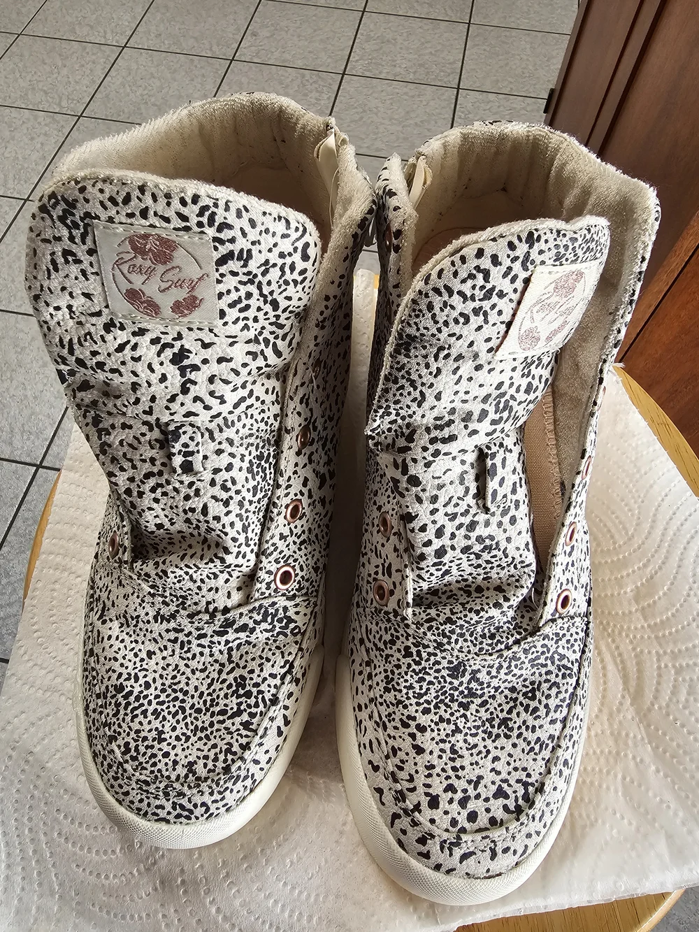 Roxy Women's High-Top Sneakers in Cream with Black Spot Print